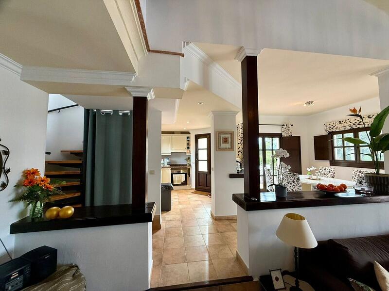3 Cuarto Villa en venta