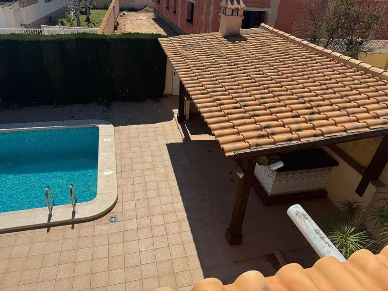 4 Cuarto Villa en venta
