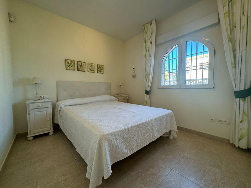 4 Cuarto Villa en venta