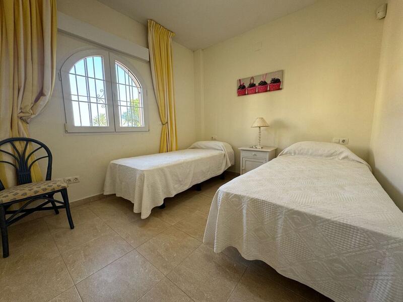 4 Cuarto Villa en venta