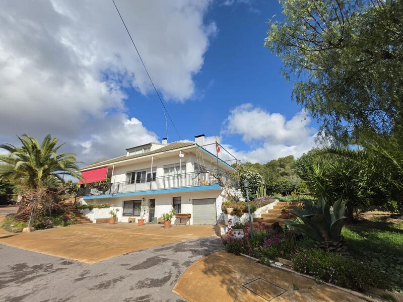 6 Cuarto Villa en venta
