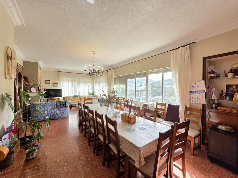 6 Cuarto Villa en venta