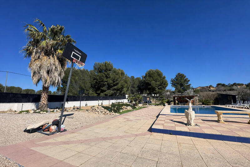 8 Cuarto Villa en venta