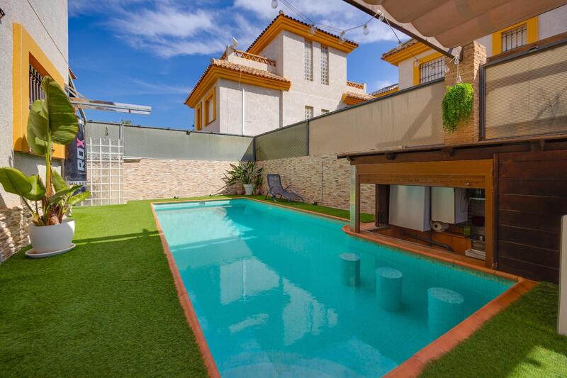 3 Cuarto Villa en venta