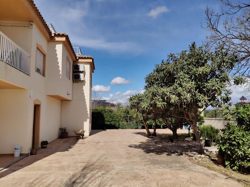 6 bedroom Country House for sale 6 bedroom Country House for sale