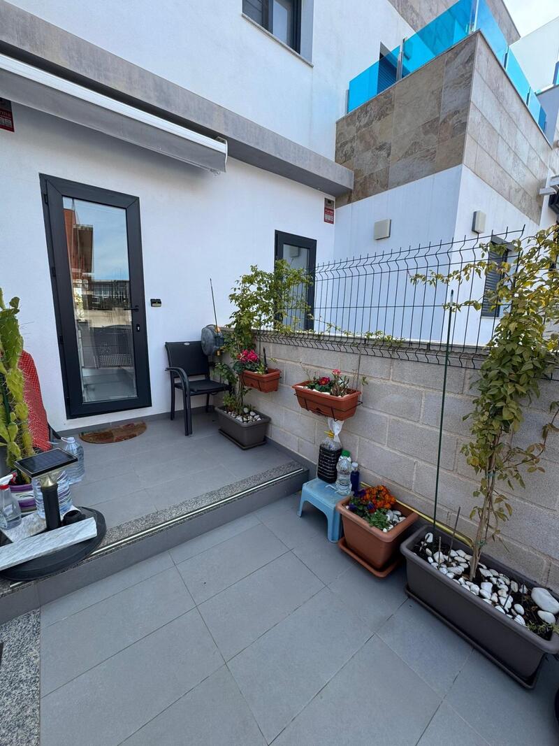 3 Cuarto Adosado en venta