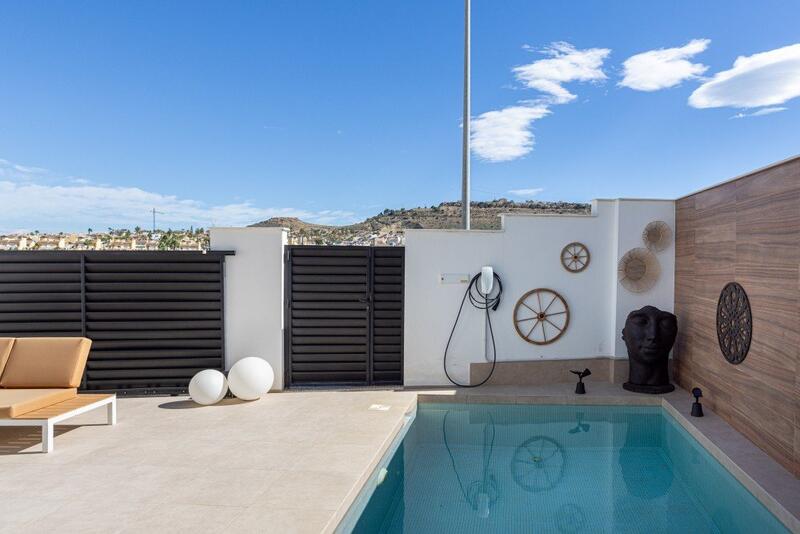 3 bedroom Townhouse for sale