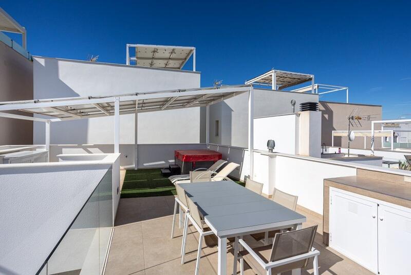 3 bedroom Townhouse for sale