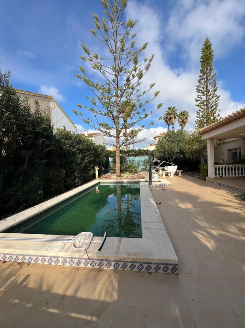 3 soveværelse Villa til salg i Playa Flamenca, Alicante