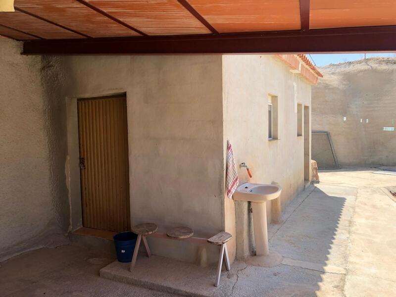 2 Schlafzimmer Landhaus zu verkaufen
