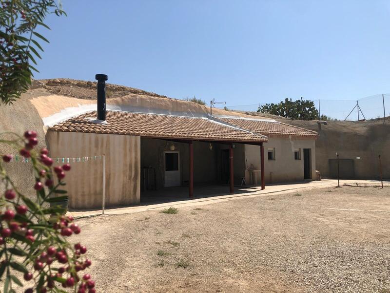 2 Schlafzimmer Landhaus zu verkaufen