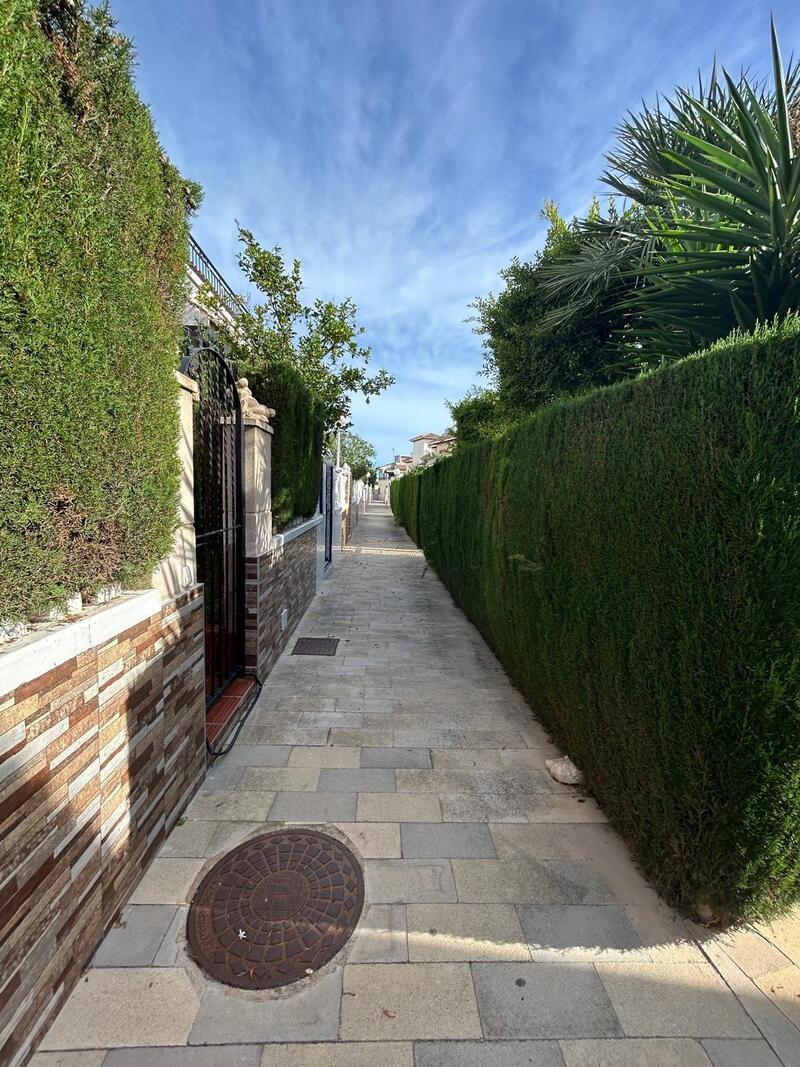 2 bedroom Duplex for sale