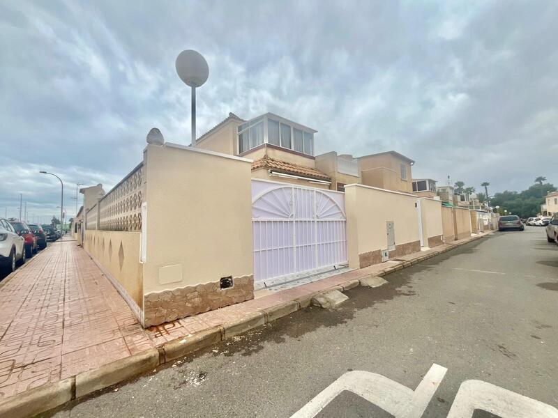 3 Cuarto Villa en venta