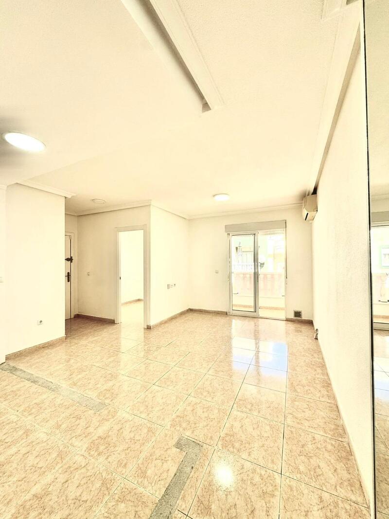 Apartment for sale in Torrevieja, Alicante