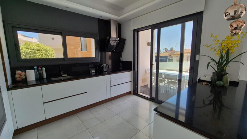 4 chambre Villa à vendre 4 chambre Villa à vendre
