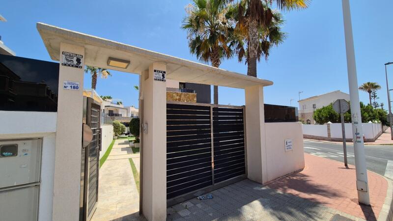 4 chambre Villa à vendre 4 chambre Villa à vendre