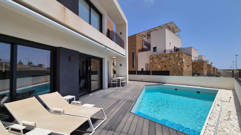 4 chambre Villa à vendre 4 chambre Villa à vendre
