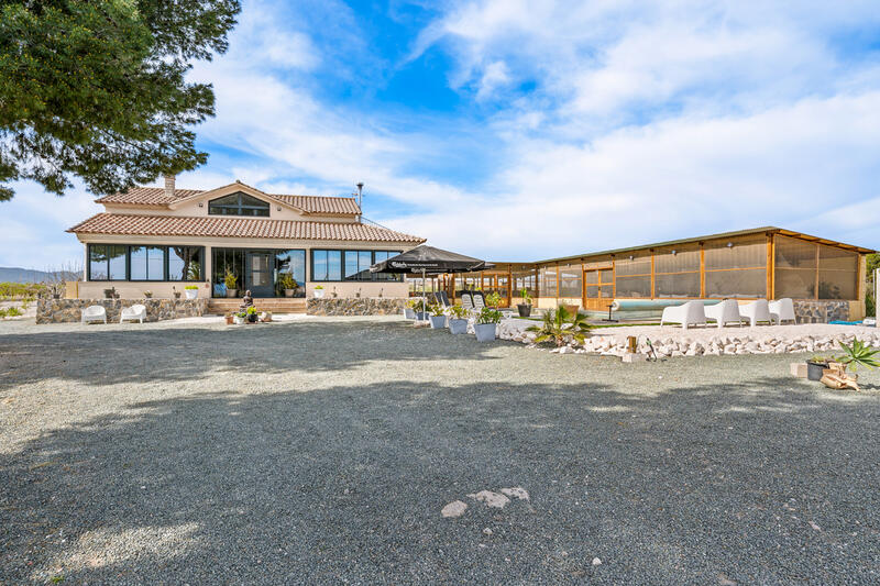7 Schlafzimmer Landhaus zu verkaufen