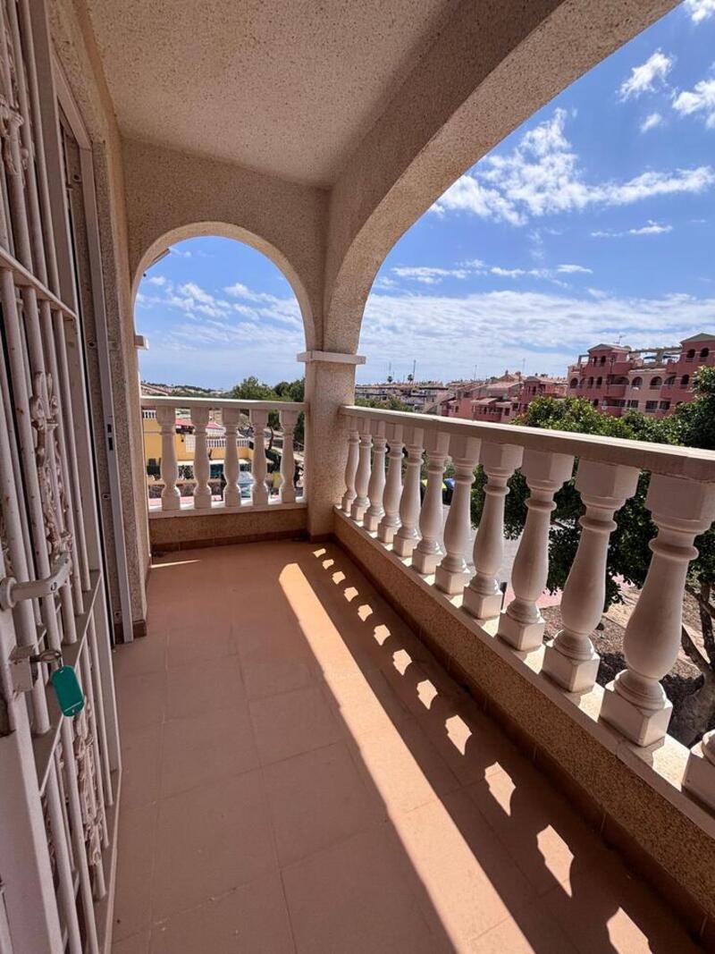 3 bedroom Townhouse for sale
