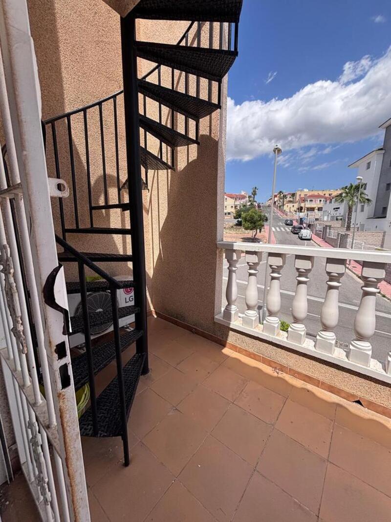 3 bedroom Townhouse for sale