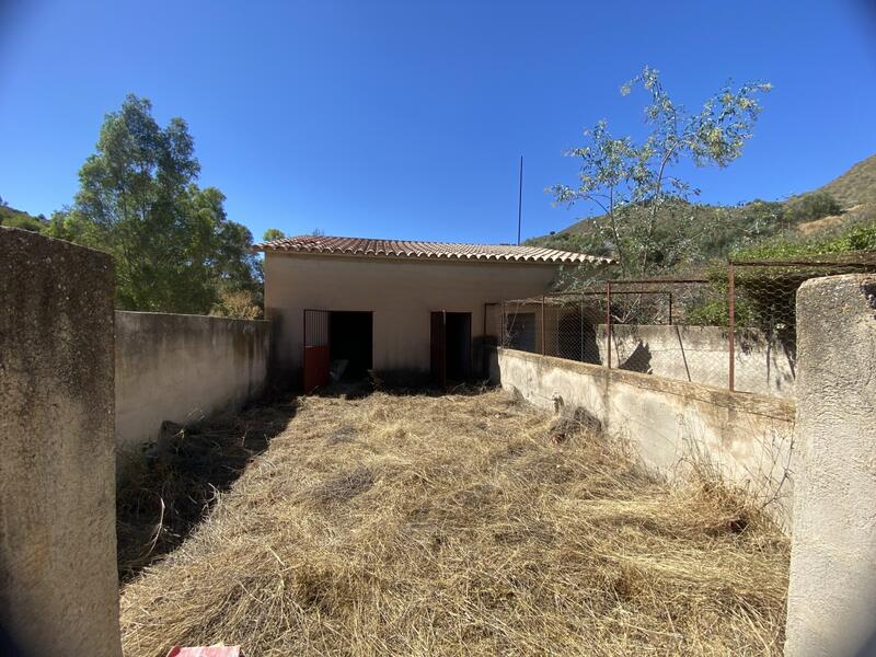 5 bedroom Country House for sale 5 bedroom Country House for sale