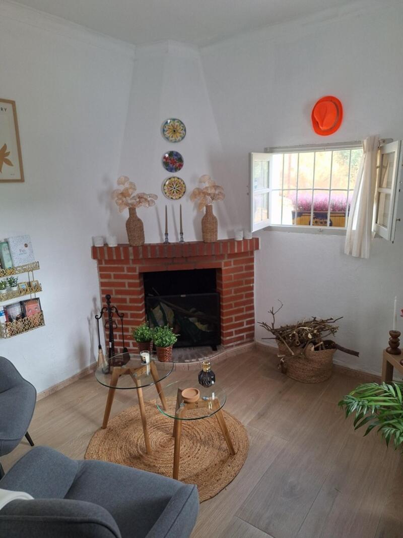 2 bedroom Townhouse for sale