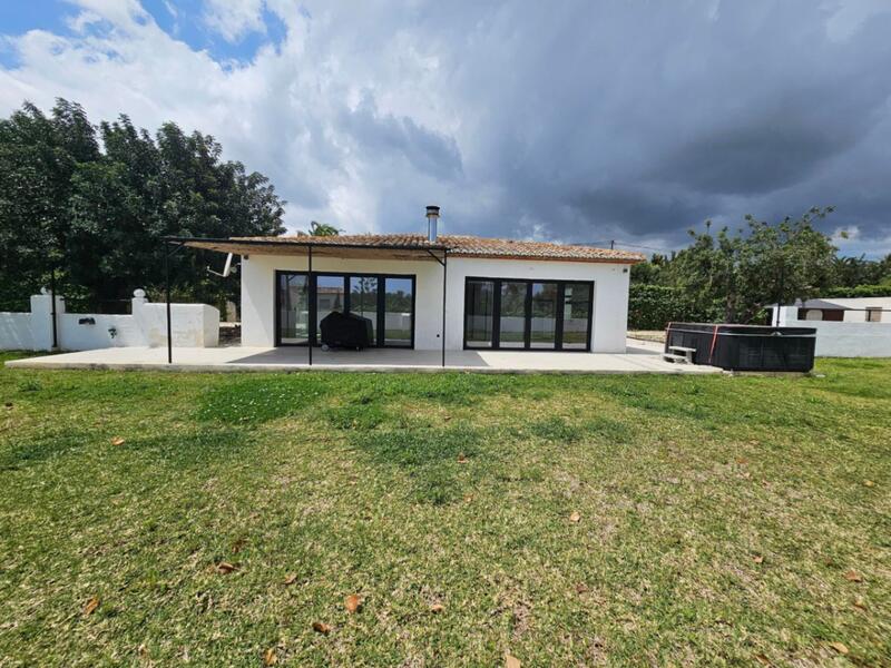 6 bedroom Villa for sale