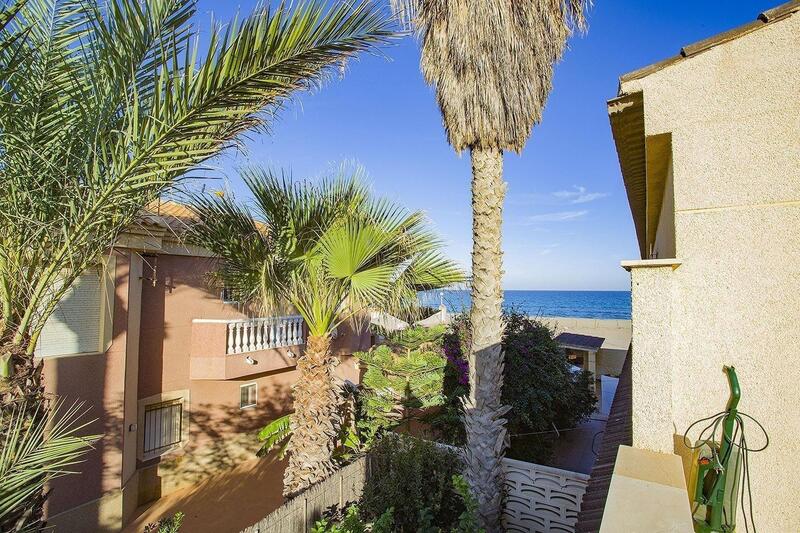 9 Cuarto Villa en venta