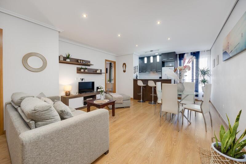 2 Schlafzimmer Appartement zu verkaufen in Torrevieja, Alicante