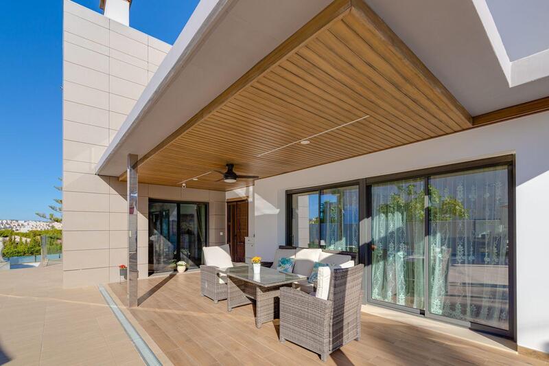 3 bedroom Villa for sale in Torrevieja, Alicante