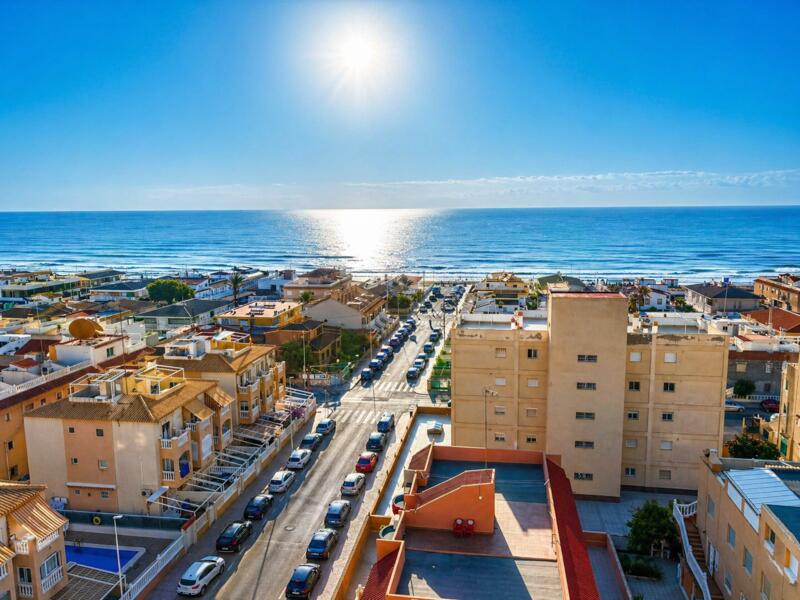2 спальная комната квартира продается в Torrevieja, Alicante