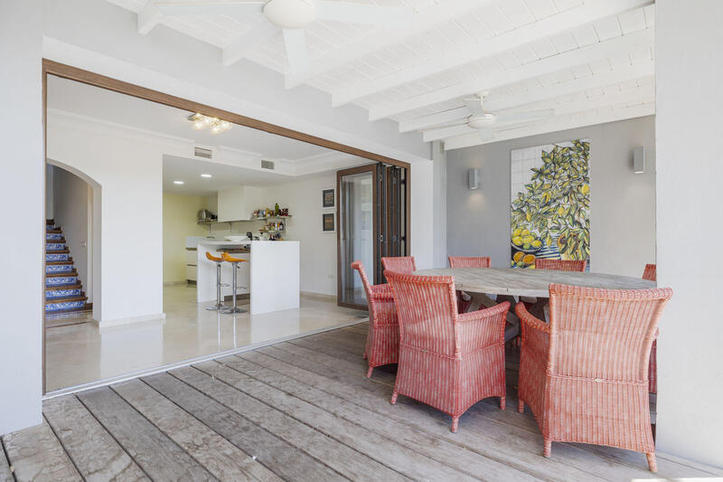 5 bedroom Townhouse for sale