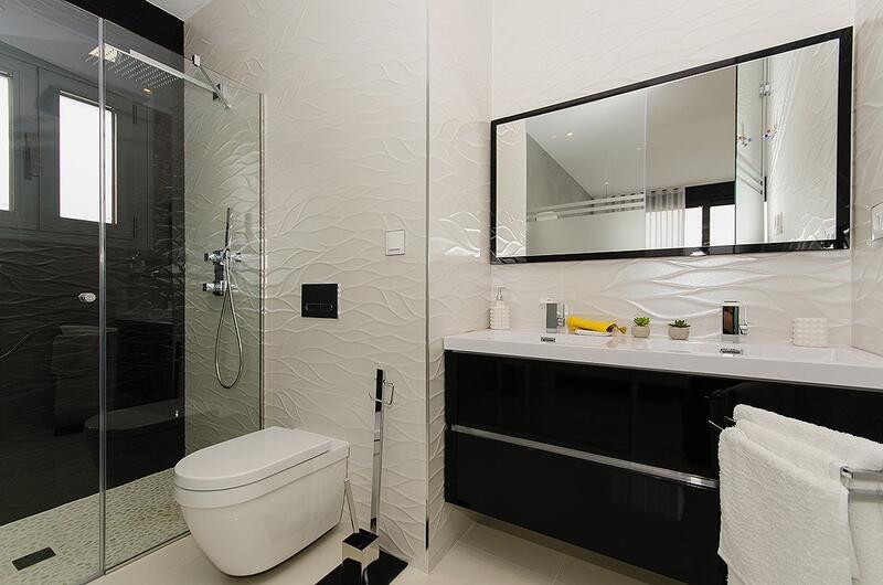 4 slaapkamer Villa Te koop 4 slaapkamer Villa Te koop