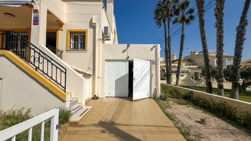 3 slaapkamer Tweezijdig Te koop in Orihuela Costa, Alicante