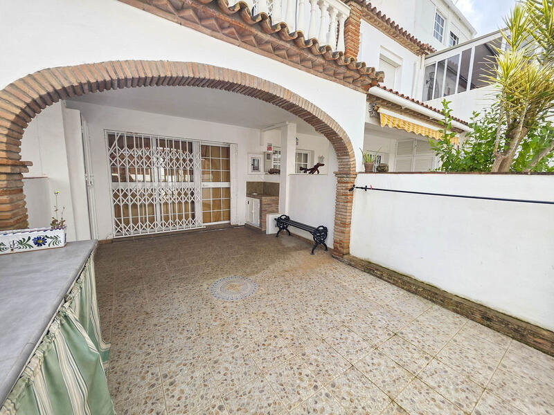 городская тюрьма продается в La Duquesa, Málaga