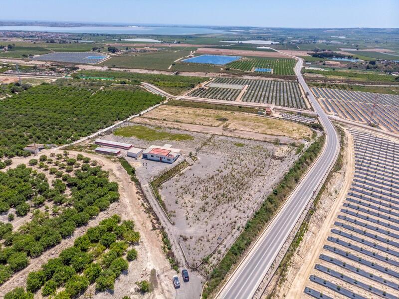 2 bedroom Country House for sale in Los Montesinos, Alicante