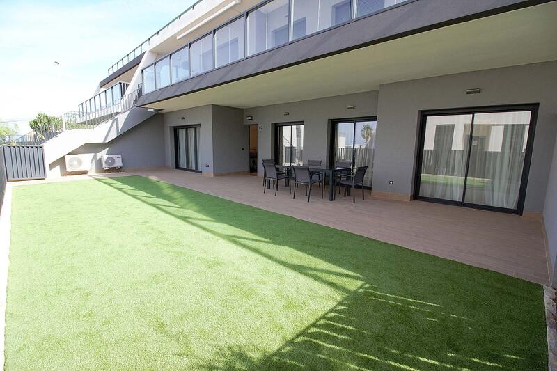 3 спальная комната квартира продается в Santa Pola, Alicante