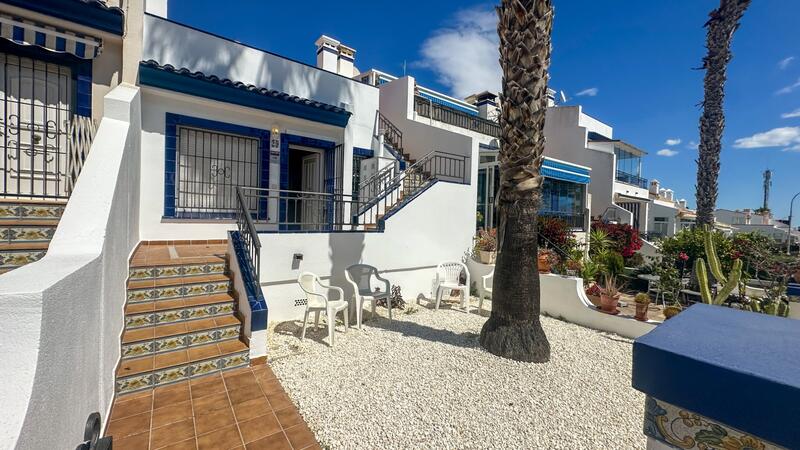 2 Cuarto Adosado en venta en Orihuela Costa, Alicante