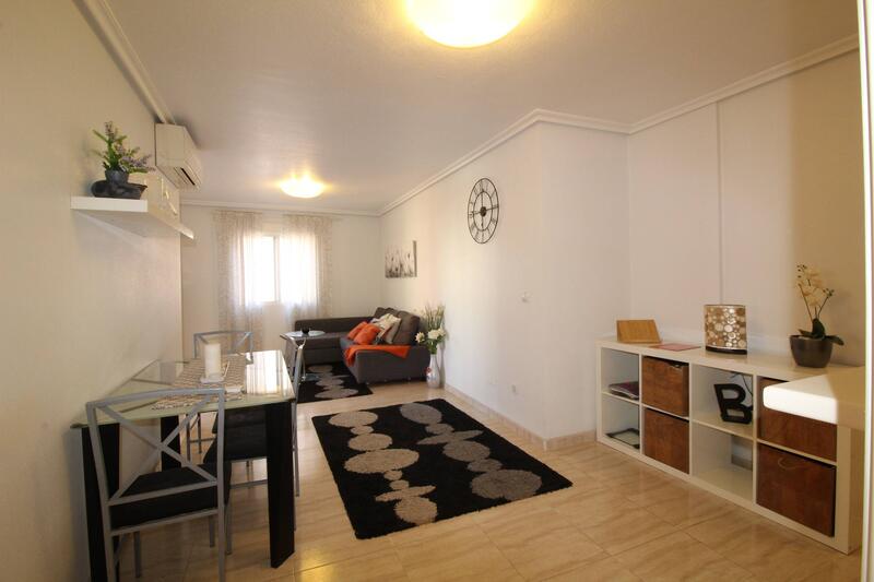 2 спальная комната квартира продается в Torrevieja, Alicante