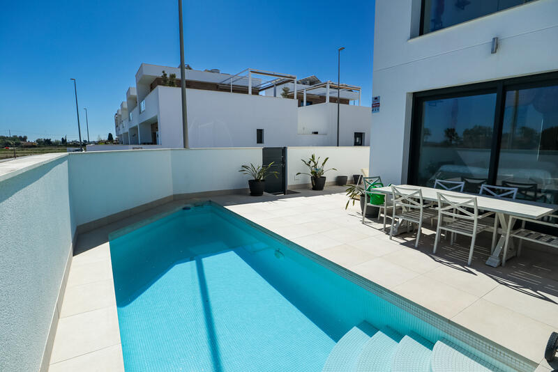 Villa till salu i Daya Vieja, Alicante