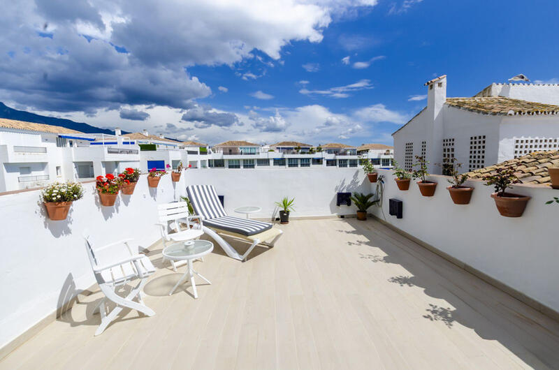 3 спальная комната квартира продается в Puerto Banus, Málaga