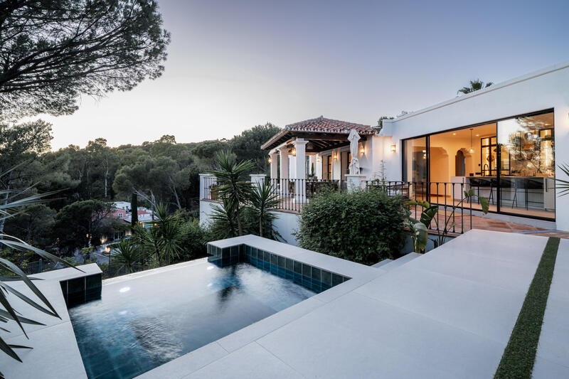 4 sovrum Villa till salu i Benahavis, Málaga