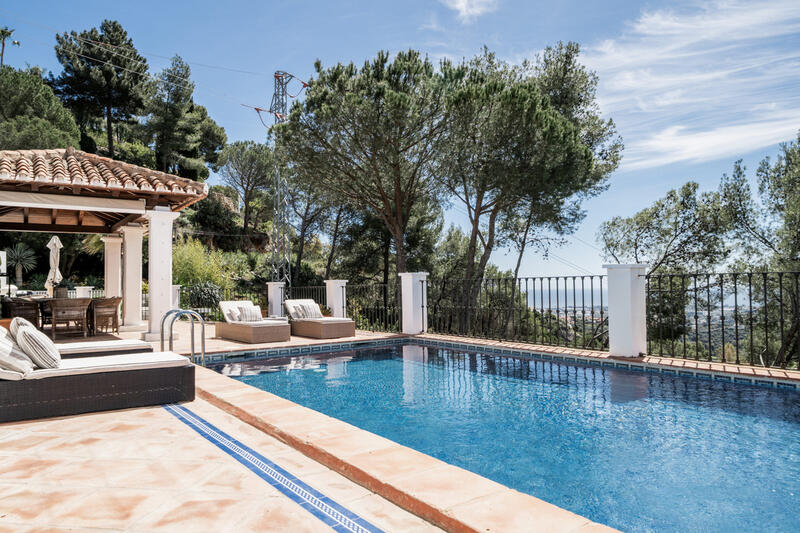 4 sovrum Villa till salu i Benahavis, Málaga