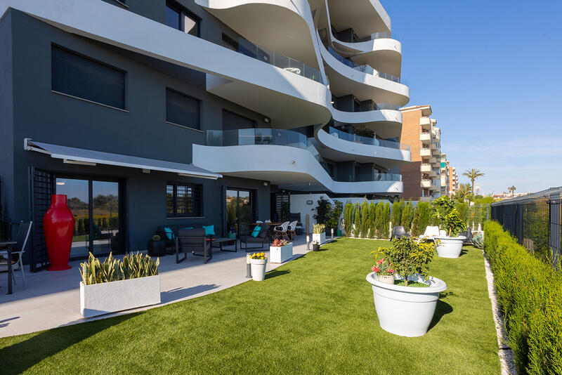Apartamento en venta en Torrevieja, Alicante