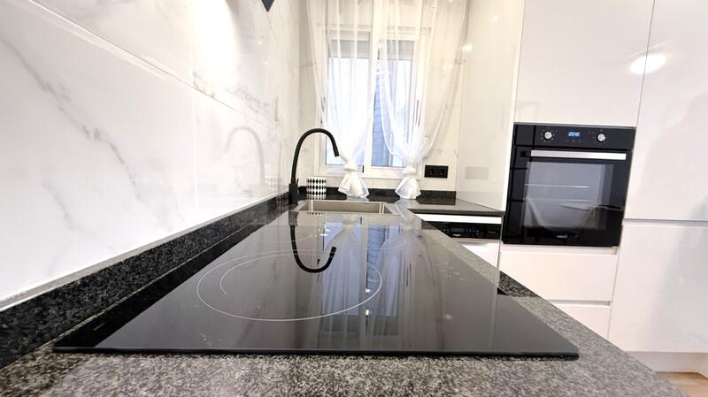 2 slaapkamer Appartement Te koop in Torrevieja, Alicante