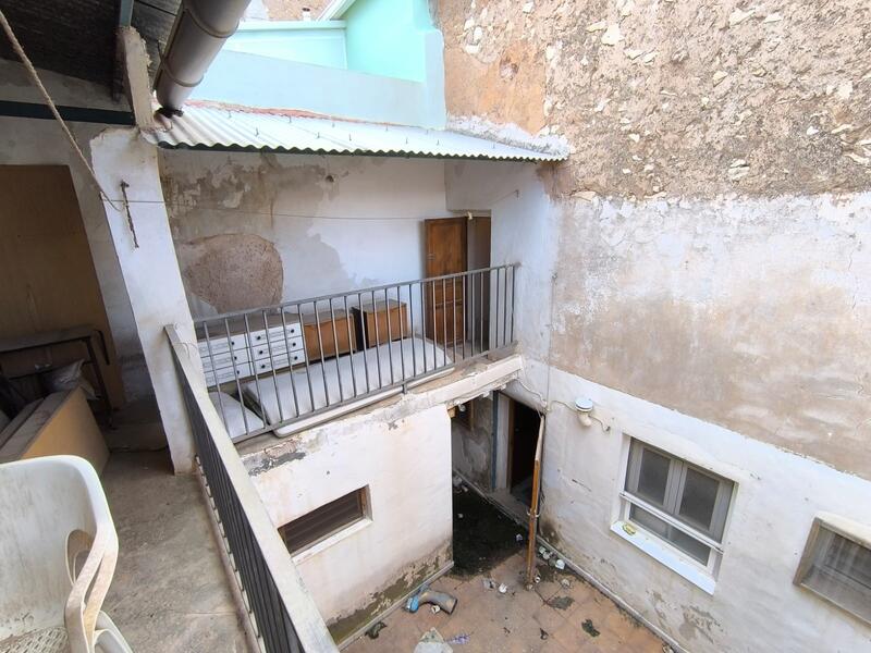 5 Cuarto Adosado en venta en Pinoso, Alicante