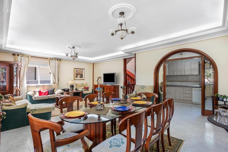 5 спальная комната вилла продается в Rojales, Alicante