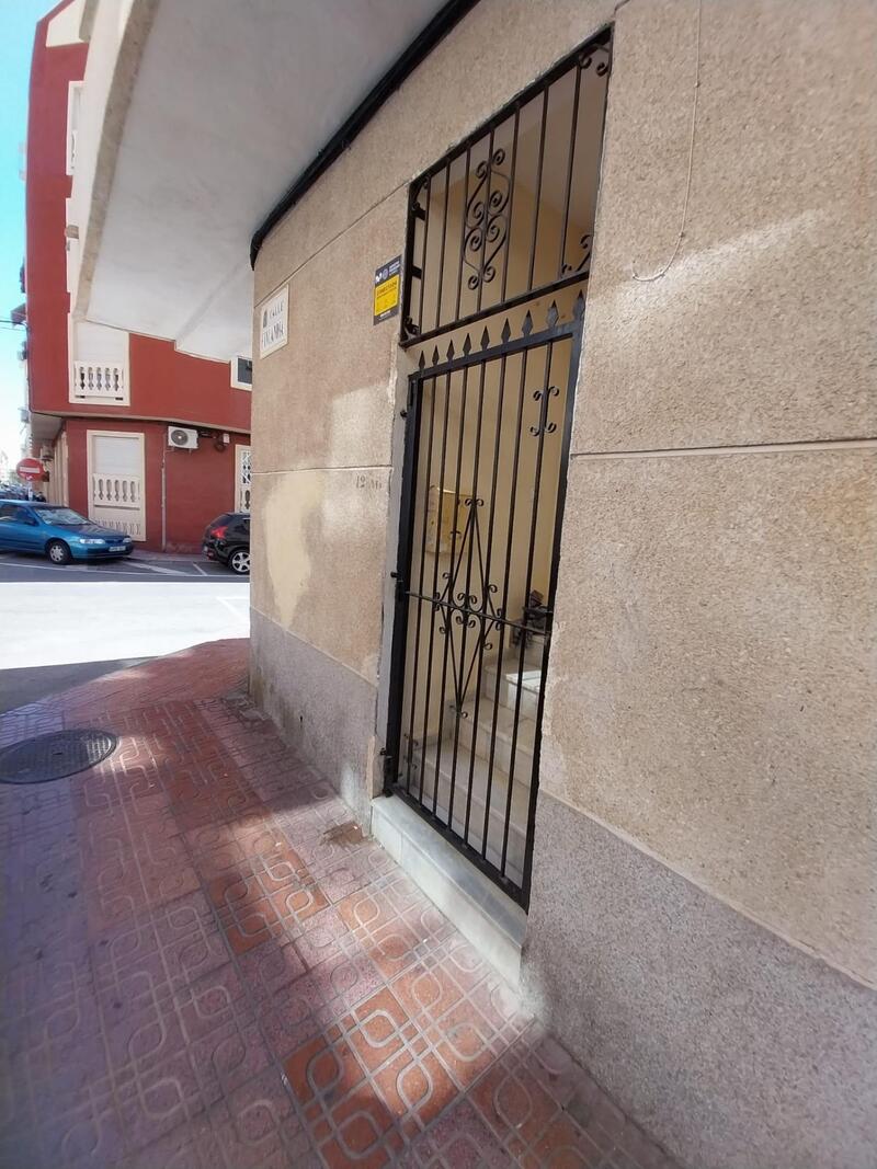 Lejlighed til salg i Torrevieja, Alicante