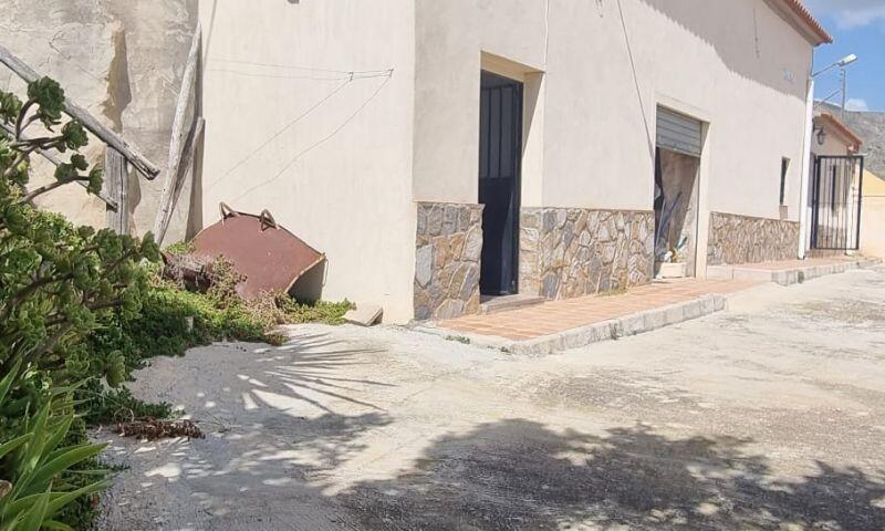 4 bedroom Country House for sale 4 bedroom Country House for sale