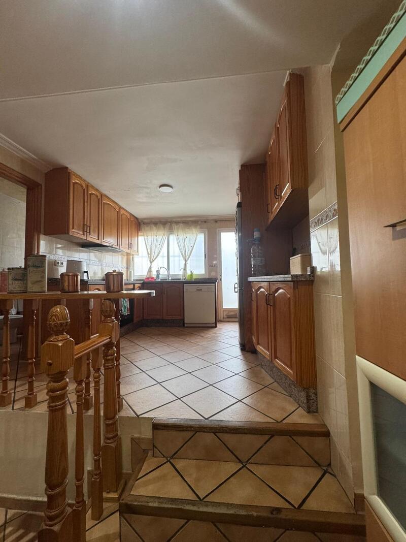 4 slaapkamer Gezinswoning Te koop in Hondon de los Frailes, Alicante